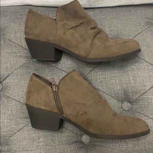 Women’s Bass Boots
